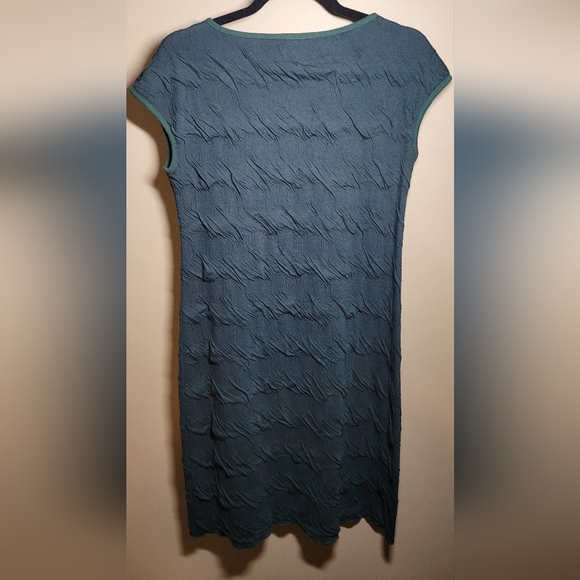 Lux & Luster by Debbie cham medium hunter green simple elegant rushed midi dress - Picture 3 of 5